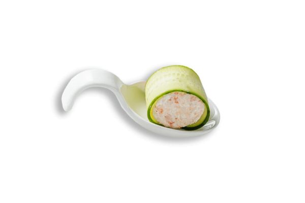 Канапе с креветкой, сливочно-творожным соусом в слайсе свежего огурца