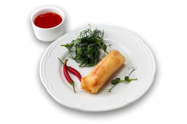 Спринг ролл с овощами и сладким соусом чили 
