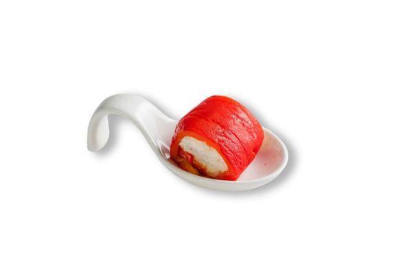 Канапе из запеченного перца с сырным соусом