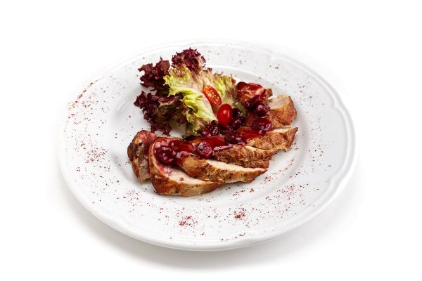 Свиная вырезка с вишневым соусом